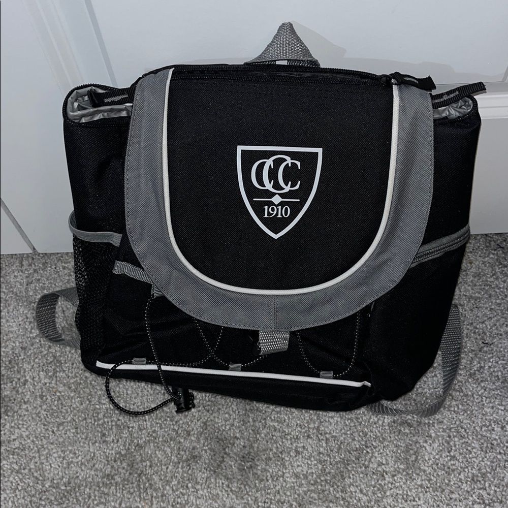 Insulated Carolina Country Club Golf Drinks beer six pack backpack Raleigh NC